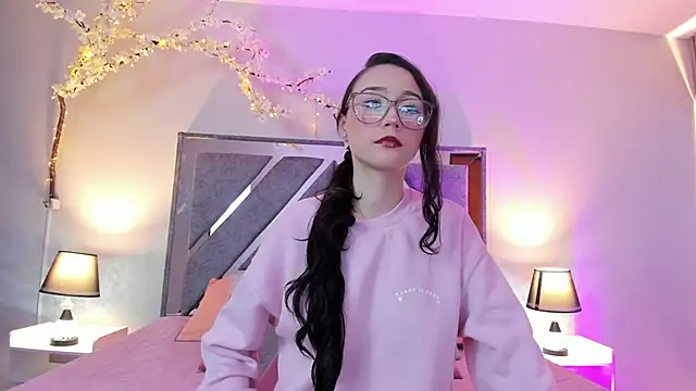 Miss Belu online show from June 17, 2026, 4:04 am