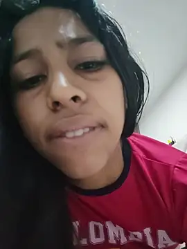 Snapshot of candylatina21 chatting on June 22, 2026, 3:25 am candylatina21 online show from June 22, 2026, 3:25 am