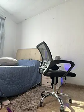 Snapshot of lucianxxx_ chatting on July 28, 2026, 8:52 pm lucianxxx online show from July 28, 2026, 8:52 pm