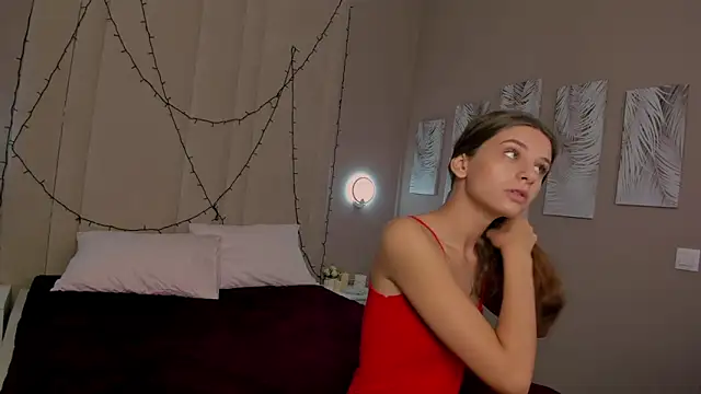 Lola lovesss online show from July 2, 2026, 2:22 am
