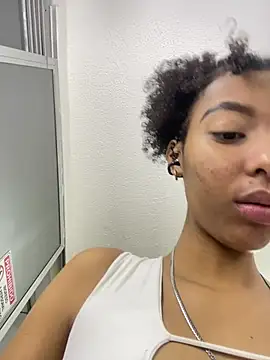 Snapshot of Kiara_Kamau_XXX chatting on August 1, 2026, 2:27 pm Kiara Kamau XXX online show from August 1, 2026, 2:27 pm