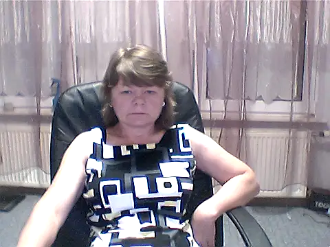 Snapshot of MoonLady40 chatting on June 23, 2026, 8:23 am MoonLady40 online show from June 23, 2026, 8:23 am