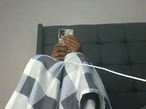 Snapshot of Black_prettty chatting on July 12, 2026, 7:32 am Black prettty online show from July 12, 2026, 7:32 am
