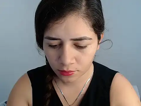 Snapshot of Luna_zoe chatting on June 19, 2026, 8:34 pm Luna zoe online show from June 19, 2026, 8:34 pm