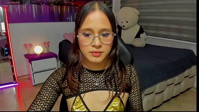 Snapshot of kumikoxxx chatting on July 11, 2026, 10:44 pm kumikoxxx online show from July 11, 2026, 10:44 pm