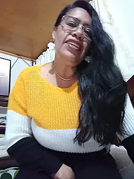 Snapshot of Emilif_ chatting on July 12, 2026, 12:34 am Emilif online show from July 12, 2026, 12:34 am