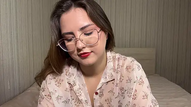 Snapshot of Mina_Aston chatting on July 8, 2026, 7:24 am Mina Aston online show from July 8, 2026, 7:24 am