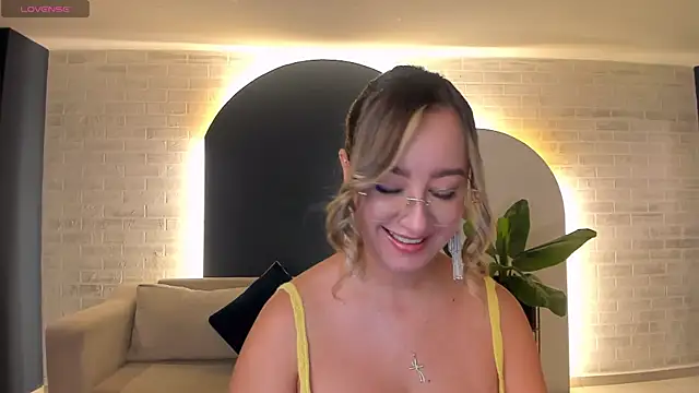 Snapshot of NovaSinclairX chatting on July 2, 2026, 11:49 am NovaSinclairX online show from July 2, 2026, 11:49 am