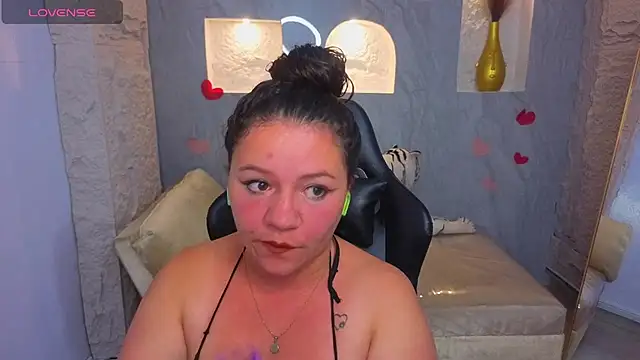 Snapshot of Cony_curly_b chatting on July 24, 2026, 3:04 am Cony curly b online show from July 24, 2026, 3:04 am