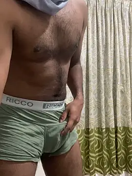 Snapshot of mr_shhw chatting on June 19, 2026, 5:17 pm mr shhw online show from June 19, 2026, 5:17 pm
