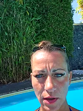 Snapshot of housewifebella chatting on June 24, 2026, 10:36 am housewifebella online show from June 24, 2026, 10:36 am