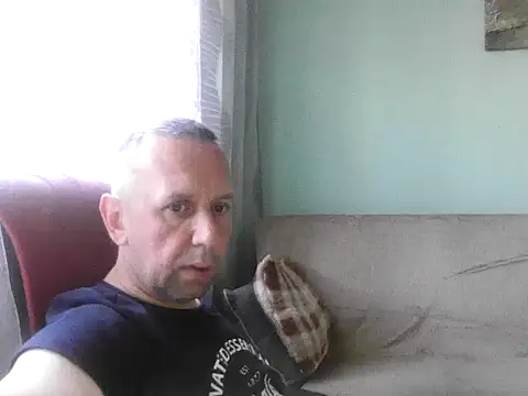 Snapshot of RafalekRozmarynowski81 chatting on July 17, 2026, 4:41 am RafalekRozmarynowski81 online show from July 17, 2026, 4:41 am