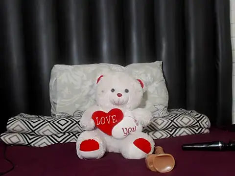 Snapshot of Leerh chatting on July 24, 2026, 5:11 pm Leerh online show from July 24, 2026, 5:11 pm