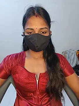 Snapshot of YALINITWO7_TAMIL chatting on July 13, 2026, 1:58 pm YALINITWO7 TAMIL online show from July 13, 2026, 1:58 pm