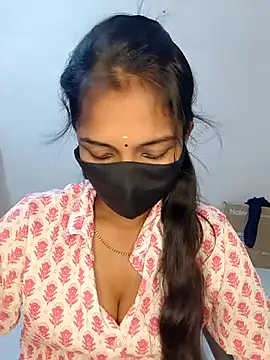 Snapshot of YALINITWO7_TAMIL chatting on July 17, 2026, 6:57 pm YALINITWO7 TAMIL online show from July 17, 2026, 6:57 pm