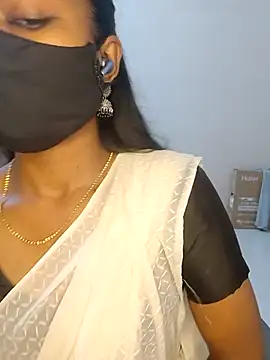 Snapshot of YALINITWO7_TAMIL chatting on July 19, 2026, 7:23 am YALINITWO7 TAMIL online show from July 19, 2026, 7:23 am