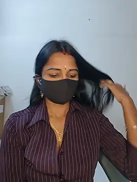 Snapshot of YALINITWO7_TAMIL chatting on July 26, 2026, 7:48 am YALINITWO7 TAMIL online show from July 26, 2026, 7:48 am