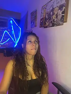 lunauzumaki online show from June 25, 2026, 10:03 pm