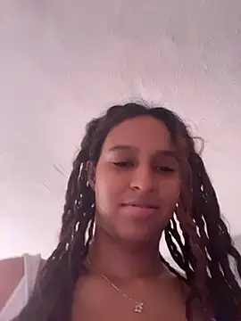 lunauzumaki online show from July 12, 2026, 7:38 pm