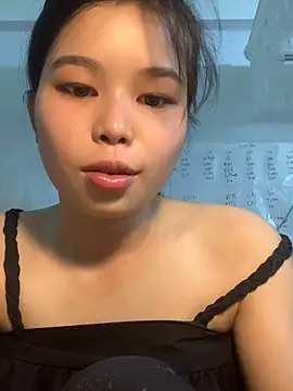 tieuphuong01 online show from July 15, 2026, 6:40 am
