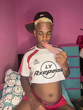 Snapshot of dereck_jay- chatting on July 14, 2026, 6:13 pm dereck jay- online show from July 14, 2026, 6:13 pm