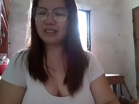 Snapshot of Minimahal chatting on June 16, 2026, 3:53 am Minimahal online show from June 16, 2026, 3:53 am