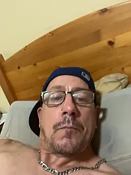 Snapshot of Dicklegend2245 chatting on July 8, 2026, 11:04 am Dicklegend2245 online show from July 8, 2026, 11:04 am
