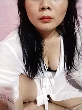 Snapshot of Lyh_sexy chatting on July 21, 2026, 2:41 pm Lyh sexy online show from July 21, 2026, 2:41 pm