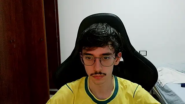 Snapshot of gabrielNovin17cm chatting on July 15, 2026, 6:13 pm gabrielNovin17cm online show from July 15, 2026, 6:13 pm