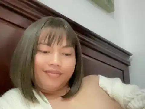 Snapshot of sweetprecious_aiahx chatting on June 16, 2026, 4:31 pm sweetprecious aiahx online show from June 16, 2026, 4:31 pm