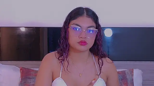 Snapshot of MelodyAlvarez chatting on June 20, 2026, 11:46 am MelodyAlvarez online show from June 20, 2026, 11:46 am