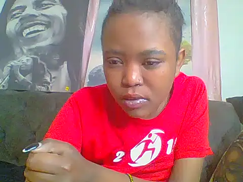 Snapshot of Sexyie_nzula chatting on June 23, 2026, 1:36 am Sexyie nzula online show from June 23, 2026, 1:36 am