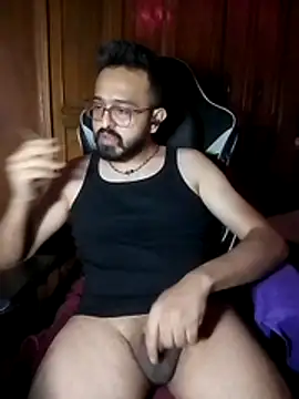 Snapshot of freakkydessi chatting on July 8, 2026, 7:18 pm freakkydessi online show from July 8, 2026, 7:18 pm