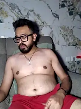 Snapshot of freakkydessi chatting on August 3, 2026, 7:17 pm freakkydessi online show from August 3, 2026, 7:17 pm