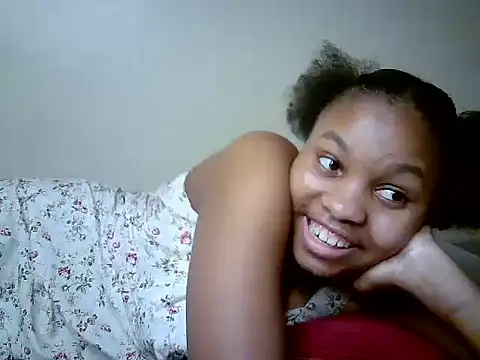 Snapshot of Swt_smiles chatting on July 28, 2026, 6:20 pm Swt smiles online show from July 28, 2026, 6:20 pm