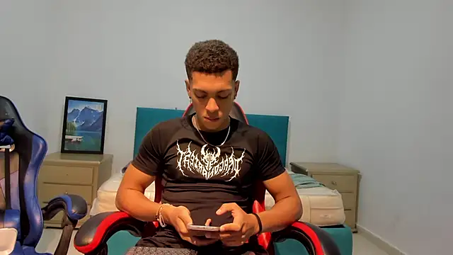 MAX LEGEND online show from June 27, 2026, 10:09 am