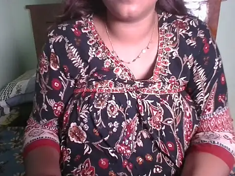 Snapshot of Tamil_Shailu chatting on July 8, 2026, 6:12 pm Tamil Shailu online show from July 8, 2026, 6:12 pm