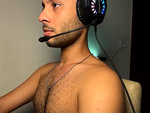 LEVIAVILA online show from June 17, 2026, 4:41 pm