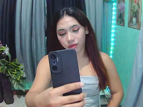 Snapshot of XCalixa chatting on July 28, 2026, 12:59 pm XCalixa online show from July 28, 2026, 12:59 pm