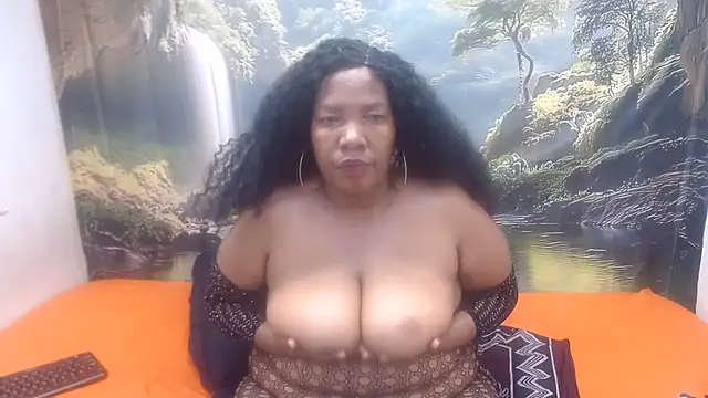 CURVYELEGANCExxx online show from July 10, 2026, 3:25 pm