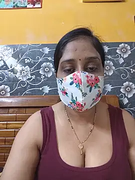 Snapshot of Garimaa_Cherry chatting on July 9, 2026, 7:18 pm Garimaa Cherry online show from July 9, 2026, 7:18 pm