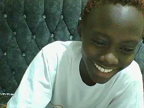 Snapshot of Tish_Leylah chatting on June 17, 2026, 4:41 pm Tish Leylah online show from June 17, 2026, 4:41 pm