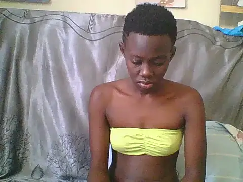 Snapshot of Tish_Leylah chatting on July 3, 2026, 10:54 am Tish Leylah online show from July 3, 2026, 10:54 am