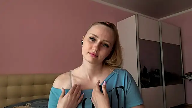 Snapshot of mintchill chatting on June 23, 2026, 10:02 am mintchill online show from June 23, 2026, 10:02 am