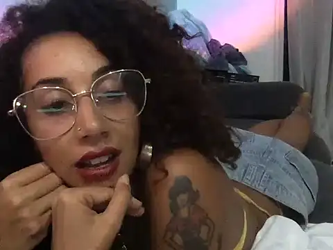Snapshot of goddessmetzi chatting on July 6, 2026, 3:58 am goddessmetzi online show from July 6, 2026, 3:58 am