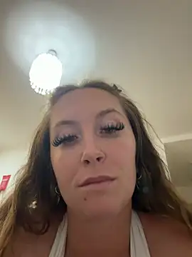 Snapshot of Coleyy_xx chatting on July 20, 2026, 7:38 pm Coleyy xx online show from July 20, 2026, 7:38 pm