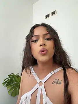 Snapshot of MilaHank chatting on June 26, 2026, 6:12 pm MilaHank online show from June 26, 2026, 6:12 pm