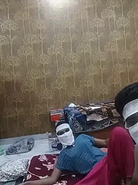 Snapshot of desi_housewife99 chatting on July 16, 2026, 6:14 pm desi housewife99 online show from July 16, 2026, 6:14 pm