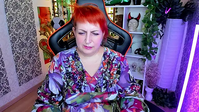Snapshot of Joana_Woods chatting on July 2, 2026, 8:42 am Joana Woods online show from July 2, 2026, 8:42 am