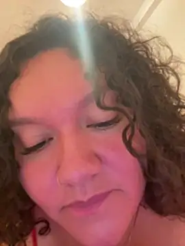 Snapshot of HeidiSanabria chatting on July 7, 2026, 2:25 am HeidiSanabria online show from July 7, 2026, 2:25 am